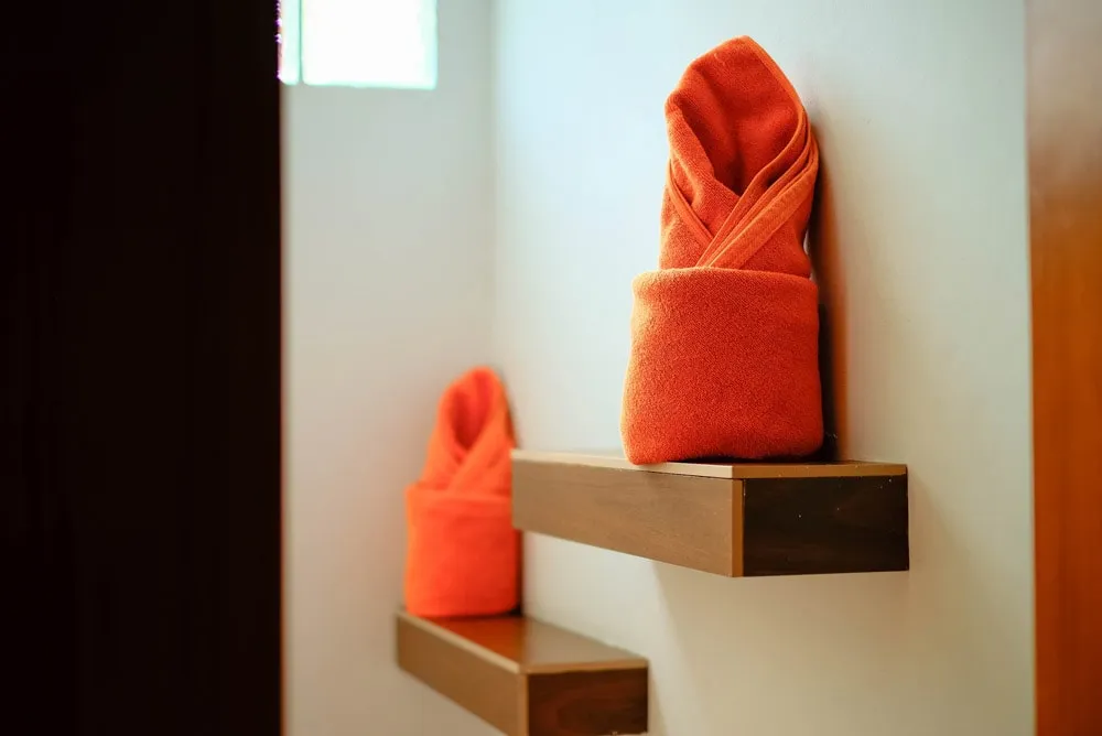 Villa en-suite bathroom